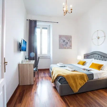 Spacious With Sunny Terrace Near Vatican * Rom