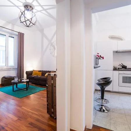 Spacious With Sunny Terrace Near Vatican