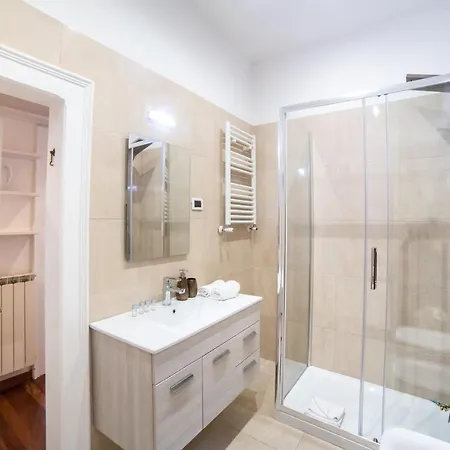 Spacious With Sunny Terrace Near Vatican Apartamento *